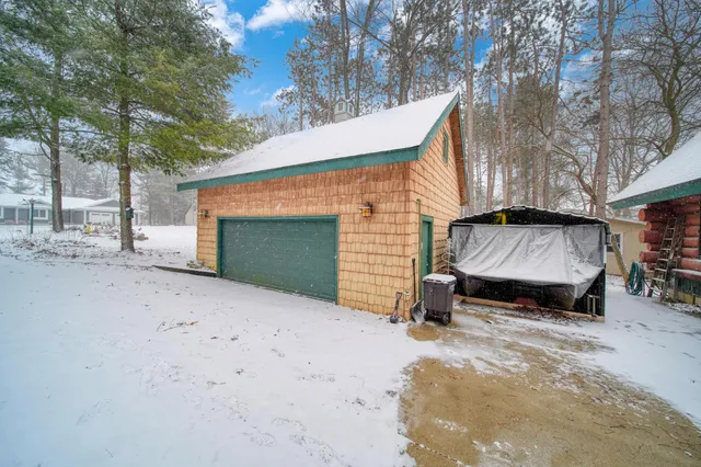 $619,900 | 169.5 Pine Hill Lake Drive, Horton, MI 49246
