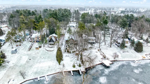 $619,900 | 169.5 Pine Hill Lake Drive, Horton, MI 49246