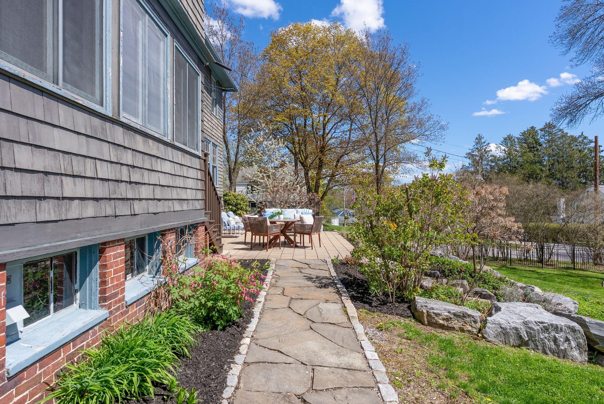 160 Craigie Street Portland, ME 04102 - Photo 14 of 73 Side Entry to Patio