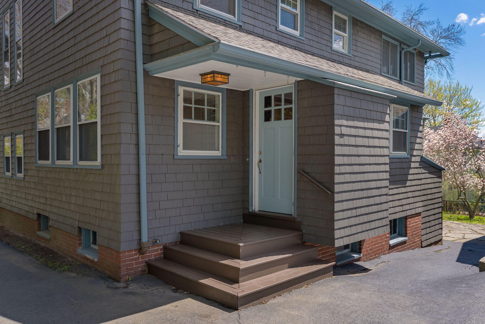 160 Craigie Street Portland, ME 04102 - Photo 4 of 73 Main Side Entry