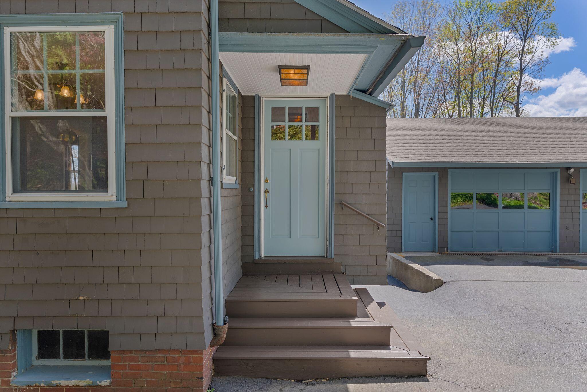 160 Craigie Street Portland, ME 04102 - Photo 5 of 73 Steps from the garage