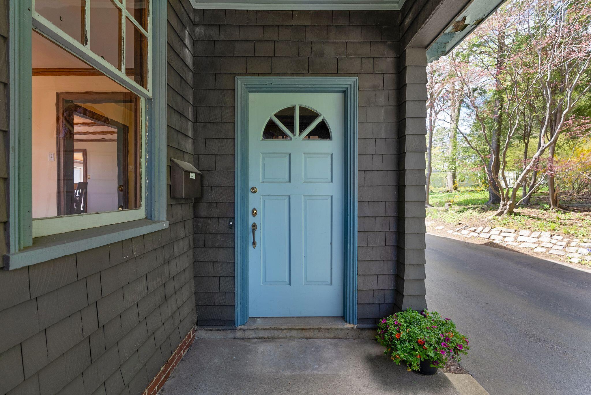 160 Craigie Street Portland, ME 04102 - Photo 8 of 73 Formal Front Entry