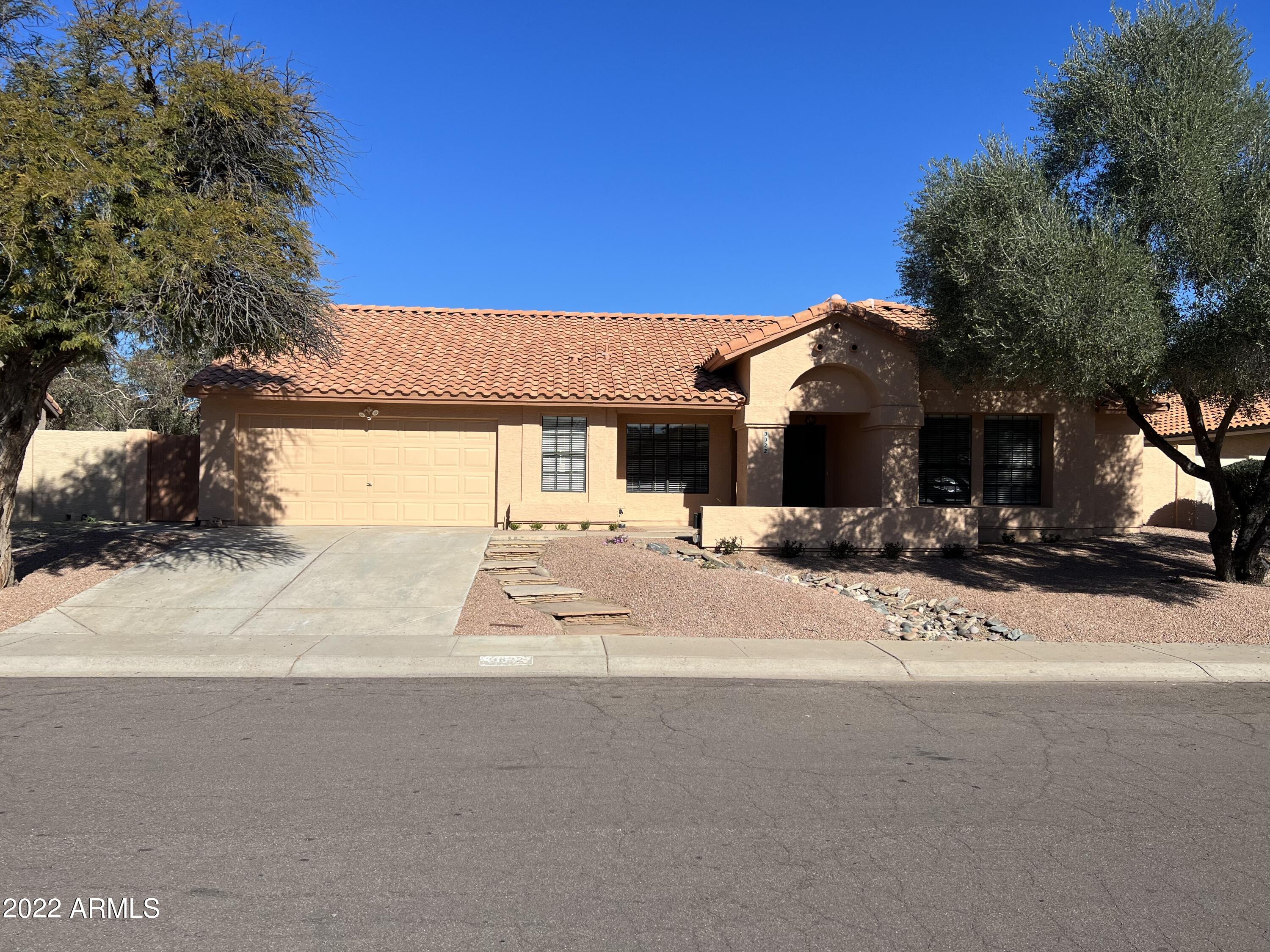 3322 East Dry Creek Road Phoenix, AZ 85044 - Photo 1 of 11 7B84F9F1-79B2-463A-97F6-3B6E0AAF66BD