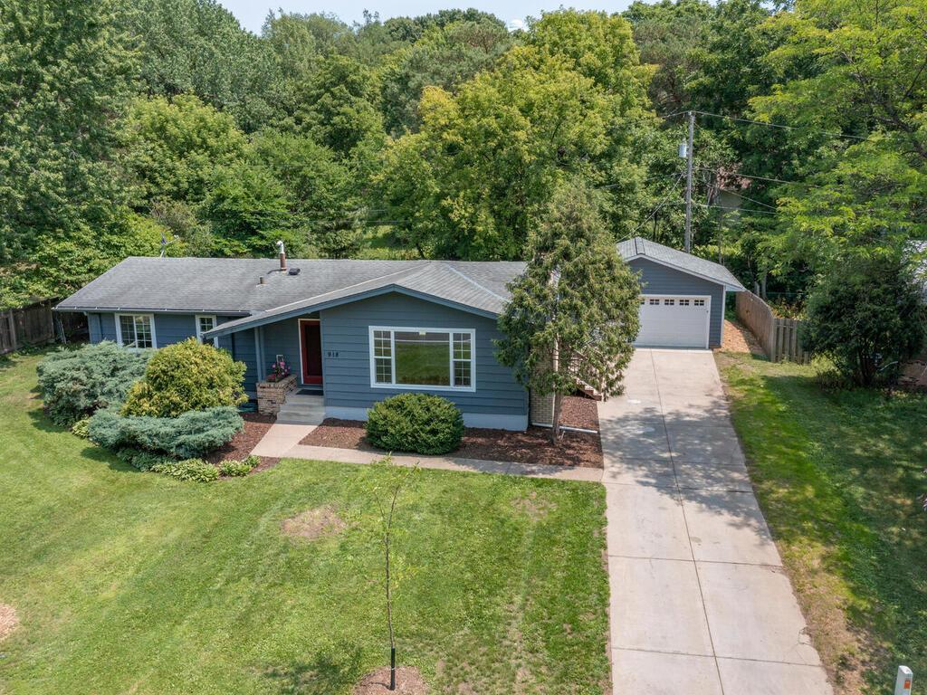 918 McKnight Road North Maplewood, MN 55119 - Photo 1 of 1 Gallery Image 1