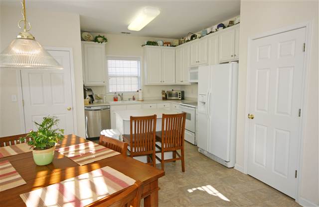 8 Collier Lane Greer, SC 29650 - Photo 4 of 10 Gallery Image 4