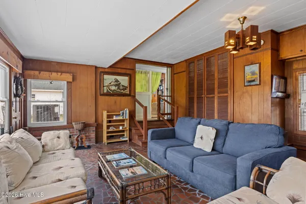 $435,000 | 272 Highway 101, Beaufort, NC 28516