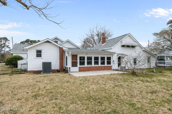 $435,000 | 272 Highway 101, Beaufort, NC 28516