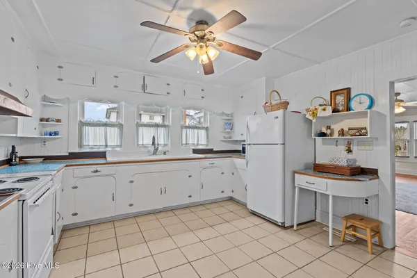 $435,000 | 272 Highway 101, Beaufort, NC 28516