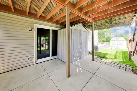 $400,000 | 15 Lenox Court, South Elgin, IL 60177