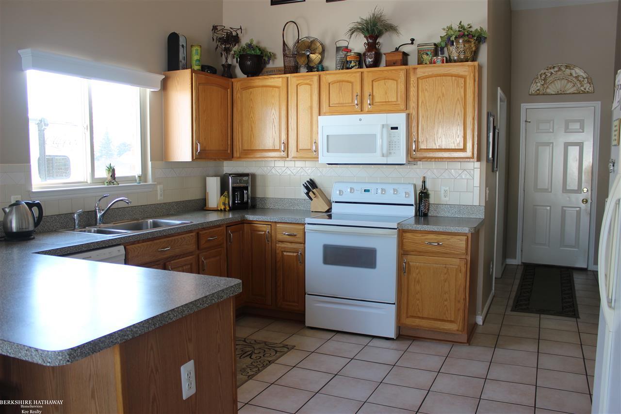 8385 East Pearson Road Utica, MI 48316 - Photo 11 of 50 31370021-14.JPG