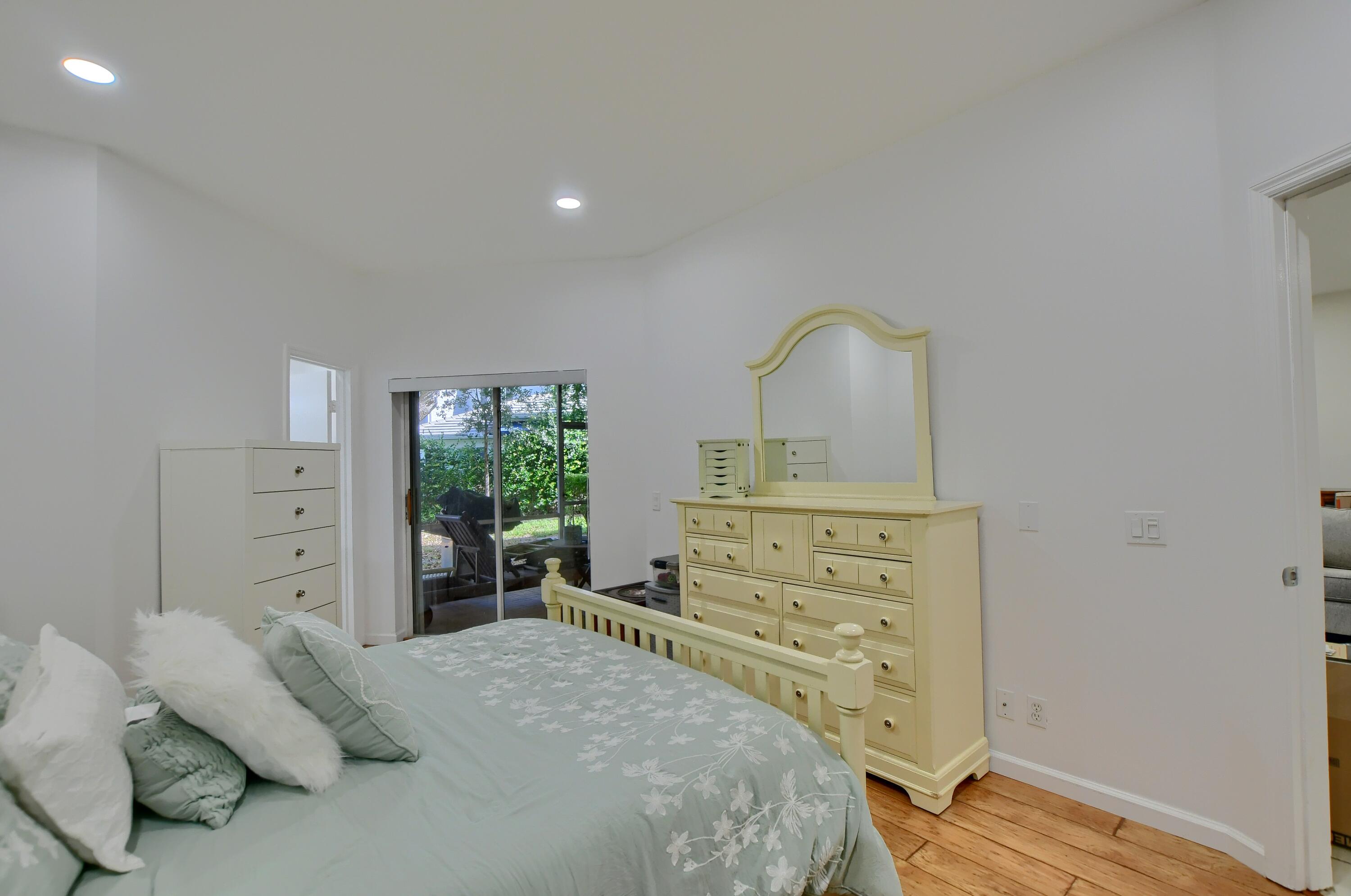 6559 Via Regina Boca Raton, FL 33433 - Photo 11 of 31 Master