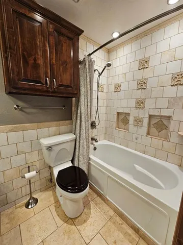 a close view of sink and tap