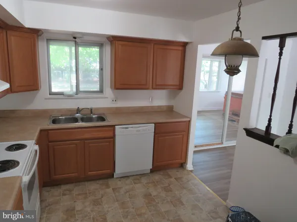$300,000 | 123 Quail Hollow Drive, Dover, DE 19904