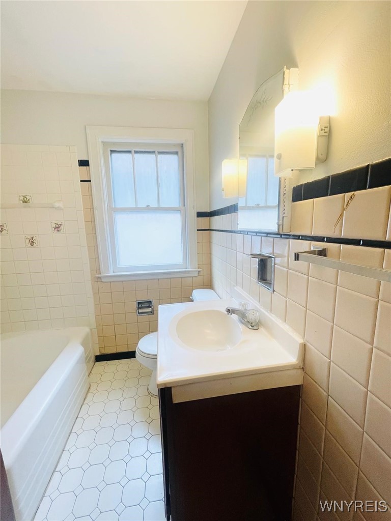 1176 Tonawanda Street Buffalo, NY 14207 - Photo 28 of 36