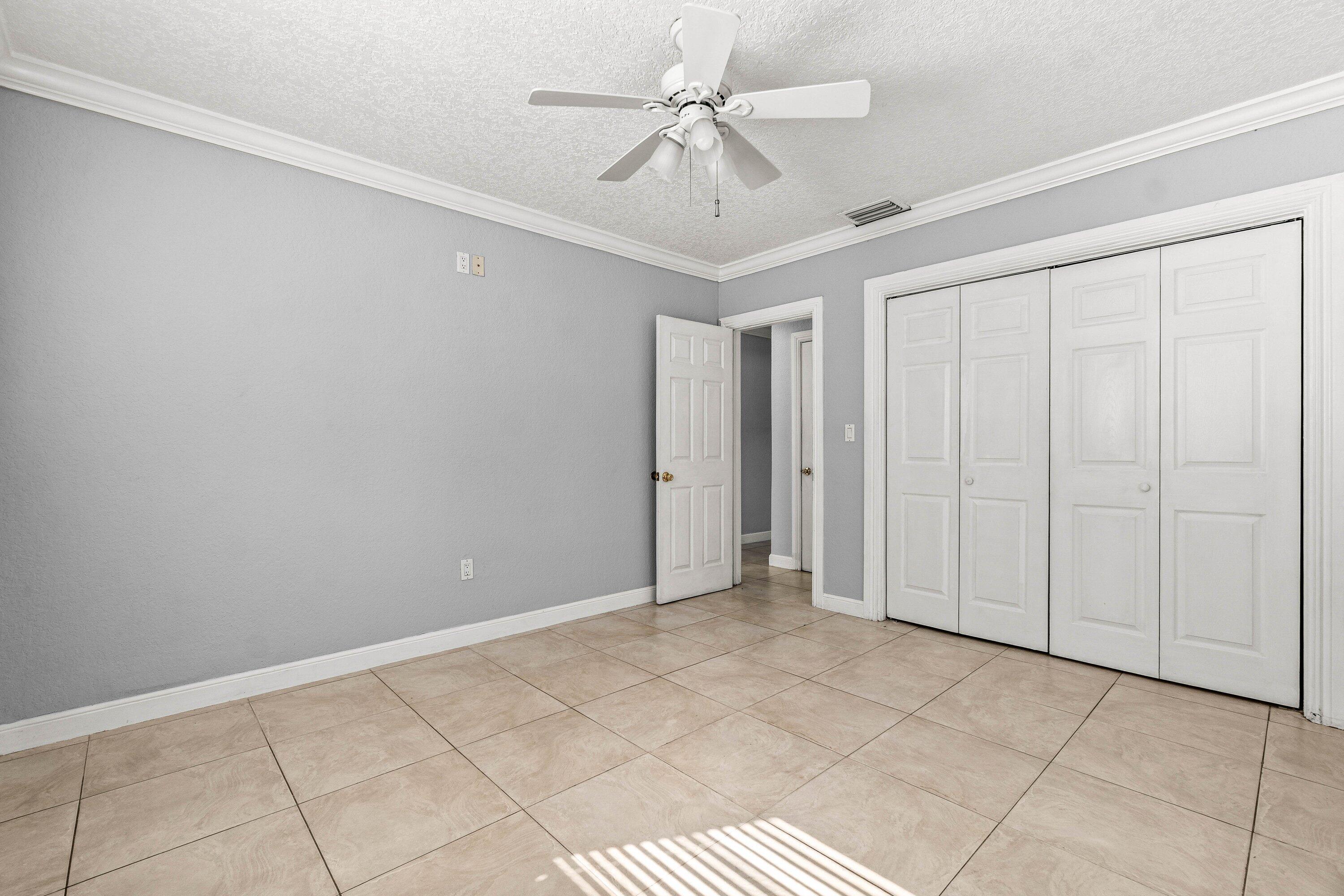 200 Southwest 7th Street, Unit 3 Boca Raton, FL 33432 - Photo 16 of 34 Primary