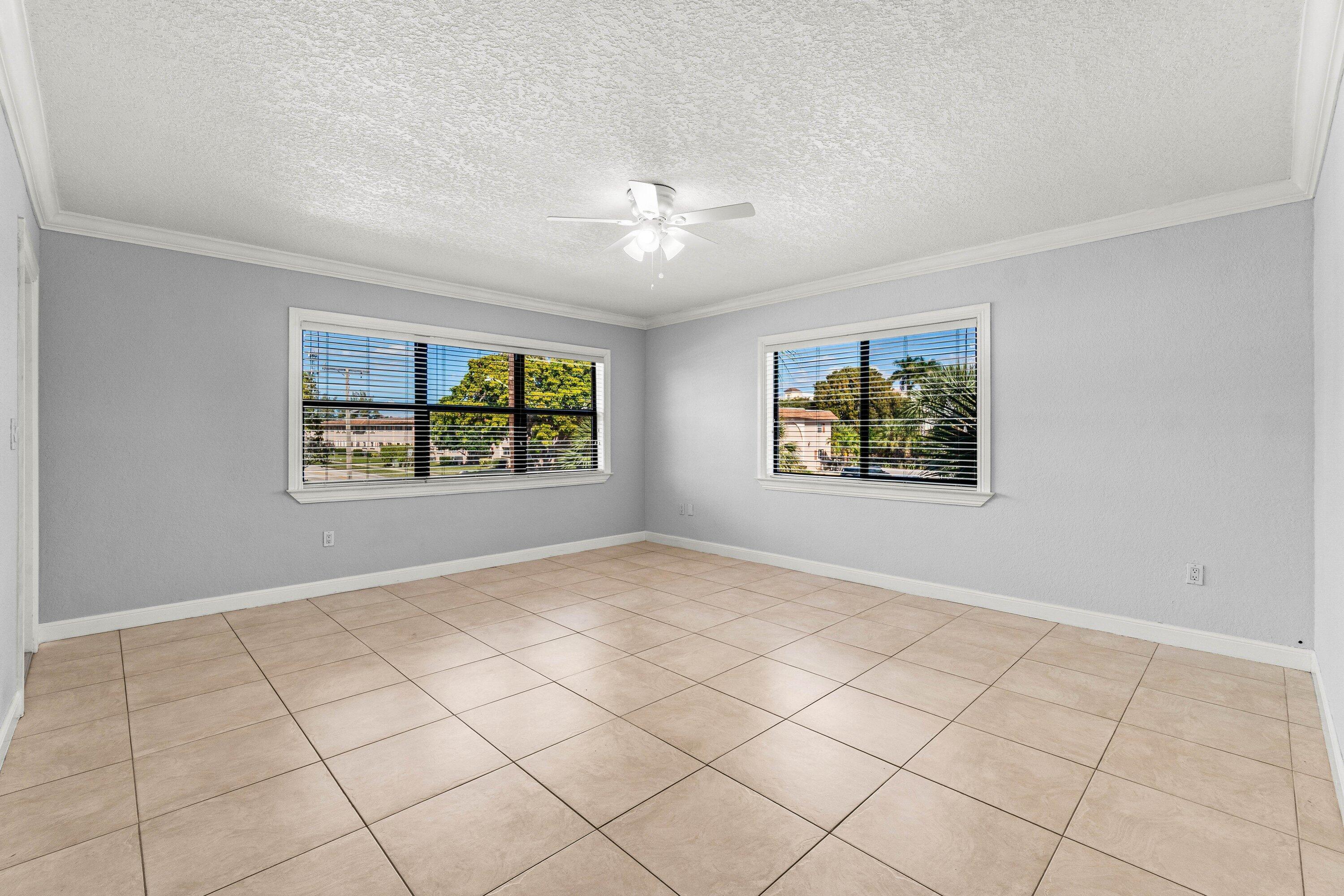 200 Southwest 7th Street, Unit 3 Boca Raton, FL 33432 - Photo 10 of 34 Family room