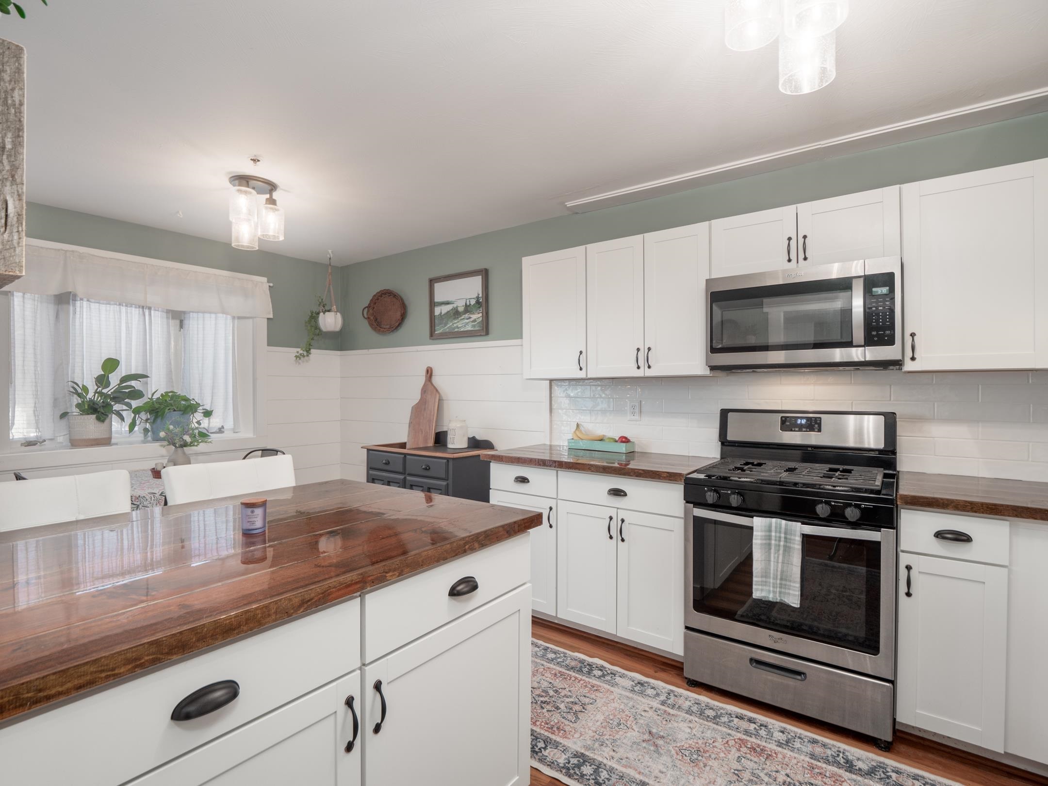 108 Tideview Drive Dover, NH 03820 - Photo 2 of 31