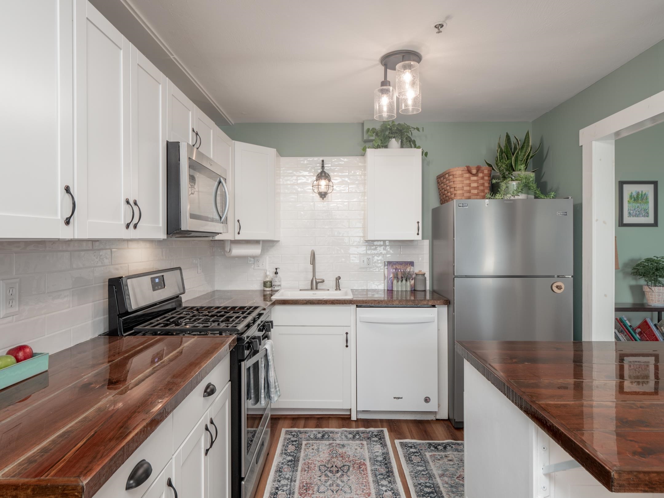 108 Tideview Drive Dover, NH 03820 - Photo 3 of 31