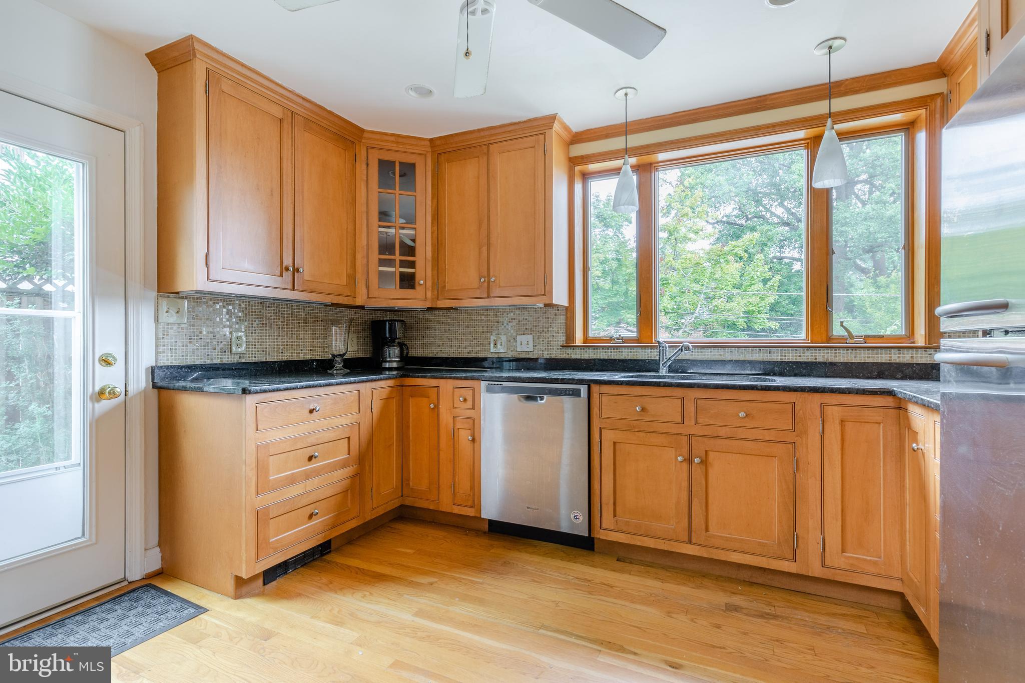 3636 Appleton Street Northwest Washington, DC 20008 - Photo 13 of 84