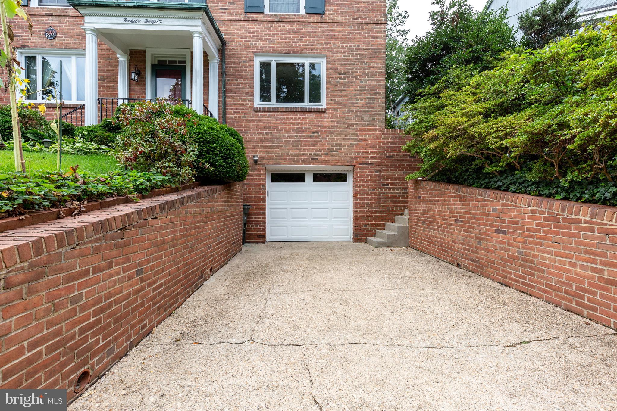 3636 Appleton Street Northwest Washington, DC 20008 - Photo 4 of 84