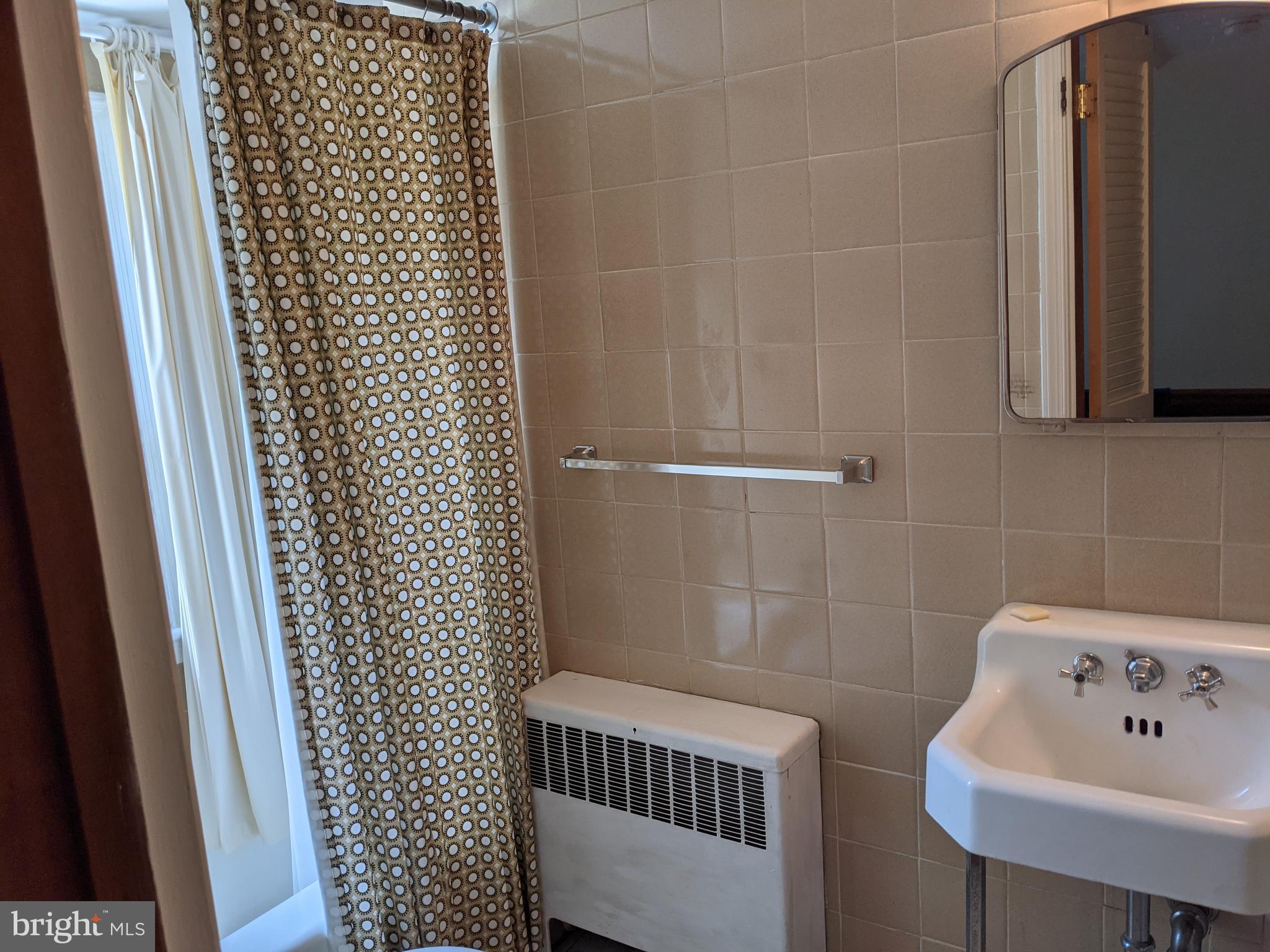 3636 Appleton Street Northwest Washington, DC 20008 - Photo 52 of 84 3rd floor bathroom