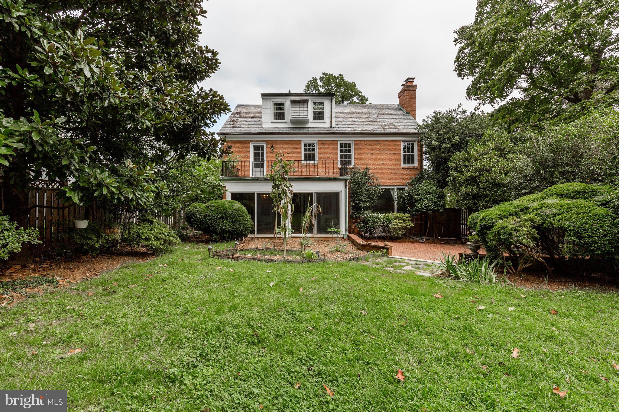 3636 Appleton Street Northwest Washington, DC 20008 - Photo 8 of 84