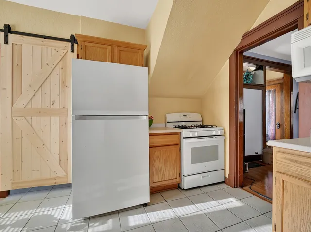 $149,900 | 218 Lincoln Highway, Dixon, IL 61021