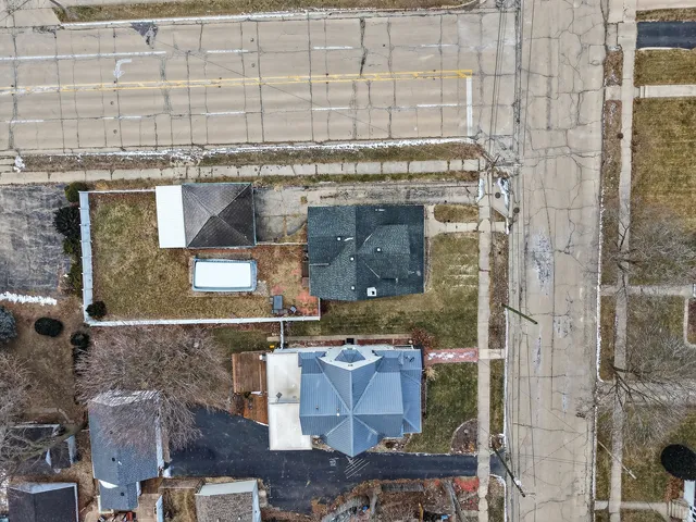 $149,900 | 218 Lincoln Highway, Dixon, IL 61021