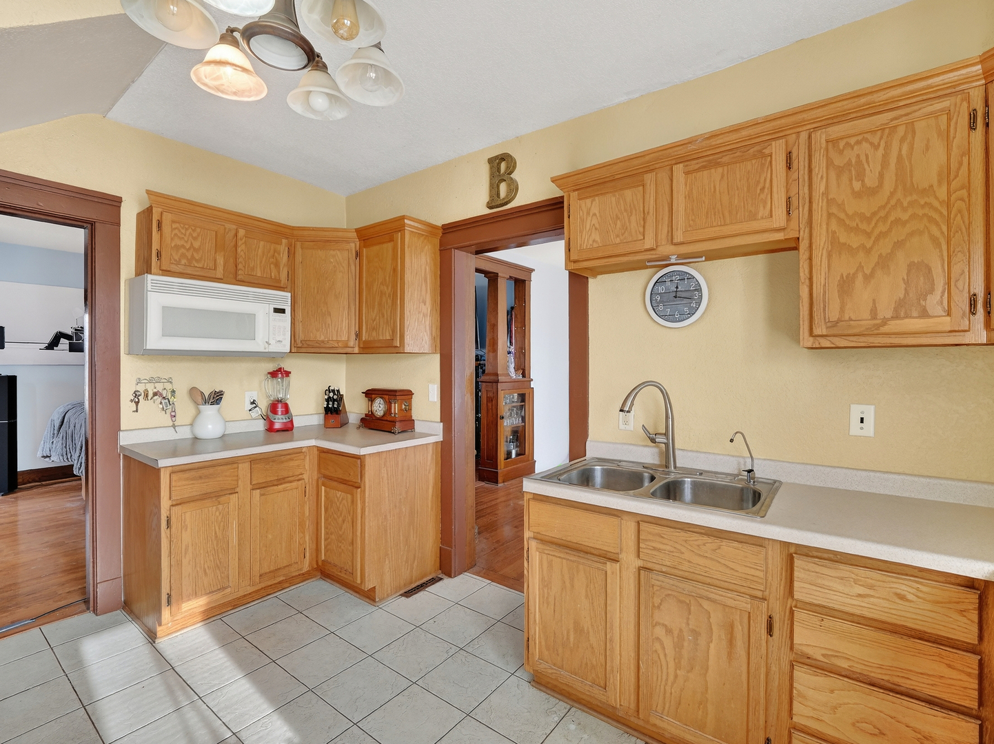 218 Lincoln Highway Dixon, IL 61021 - Photo 10 of 34