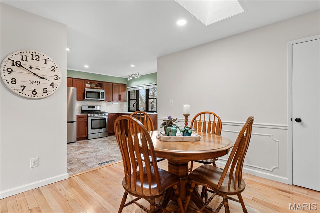 318 Statewood Drive Ballwin, MO 63021 - Photo 12 of 45