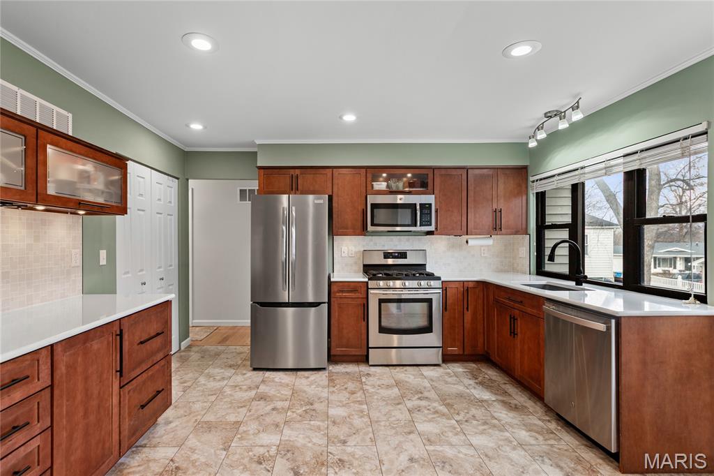 318 Statewood Drive Ballwin, MO 63021 - Photo 15 of 45