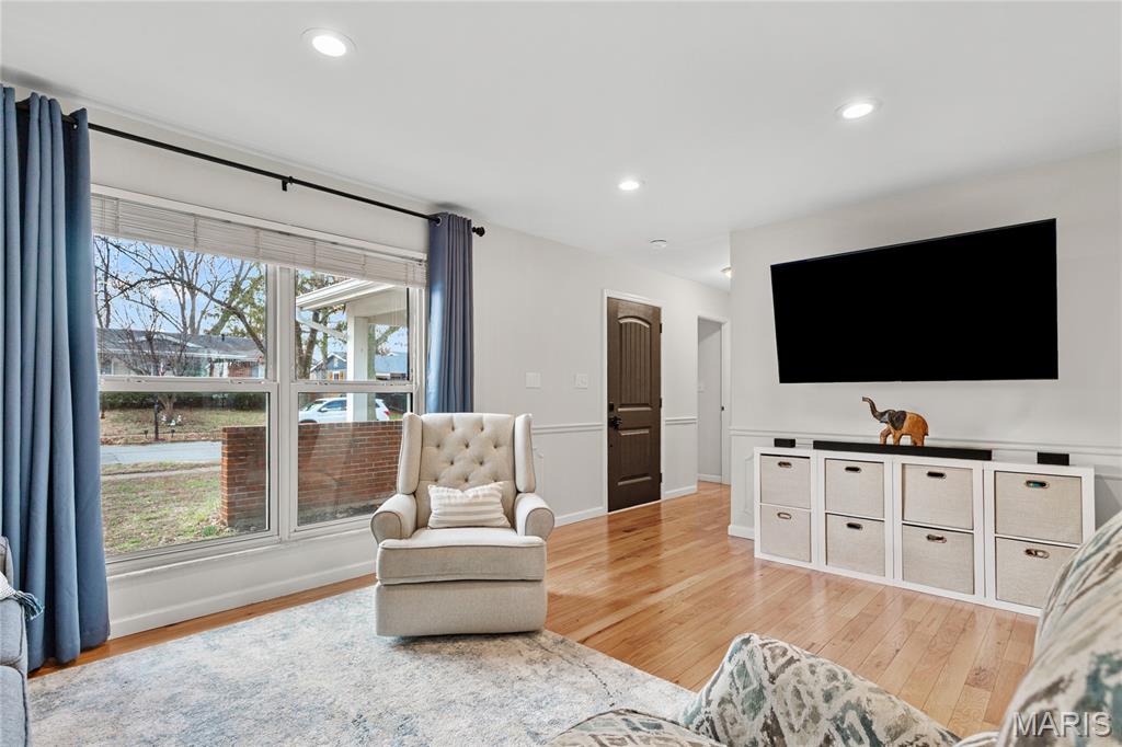 318 Statewood Drive Ballwin, MO 63021 - Photo 7 of 45