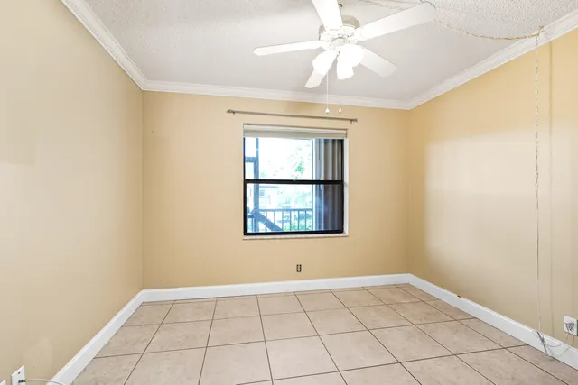 $1,690 | 7091 Golf Colony 203 Ct Lake, Unit 203, Lake Worth, FL 33467