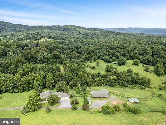 $1,850,000 | 3959 Cobbler Mountain Road, Delaplane, VA 20144