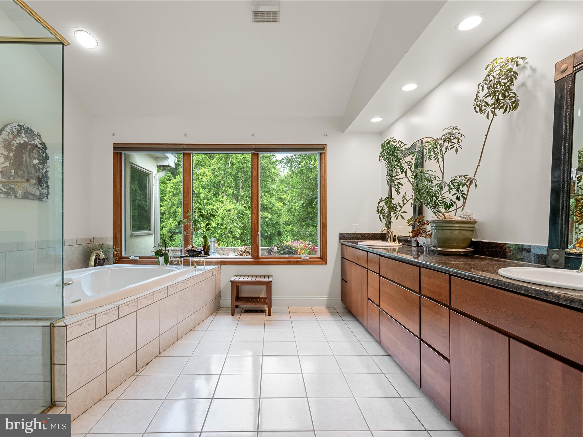 3959 Cobbler Mountain Road Delaplane, VA 20144 - Photo 49 of 106 a large white kitchen with a large window