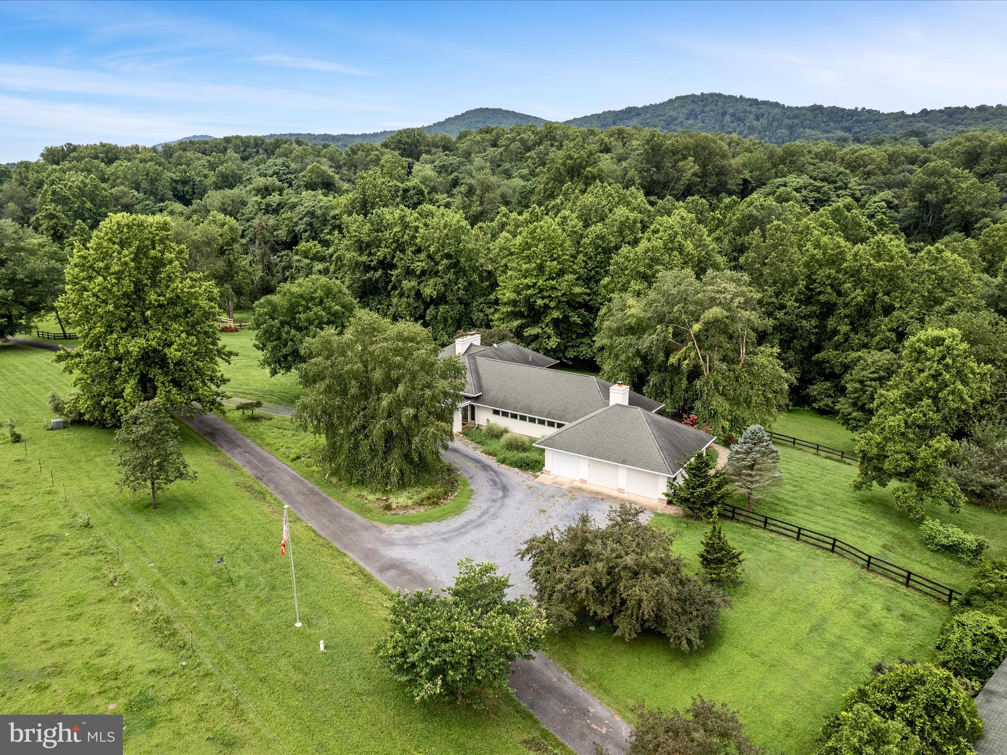 3959 Cobbler Mountain Road Delaplane, VA 20144 - Photo 93 of 106 an aerial view of a house with a yard