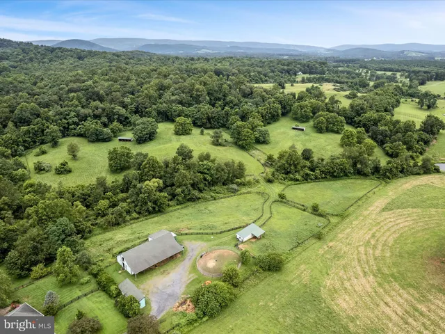 $1,850,000 | 3959 Cobbler Mountain Road, Delaplane, VA 20144