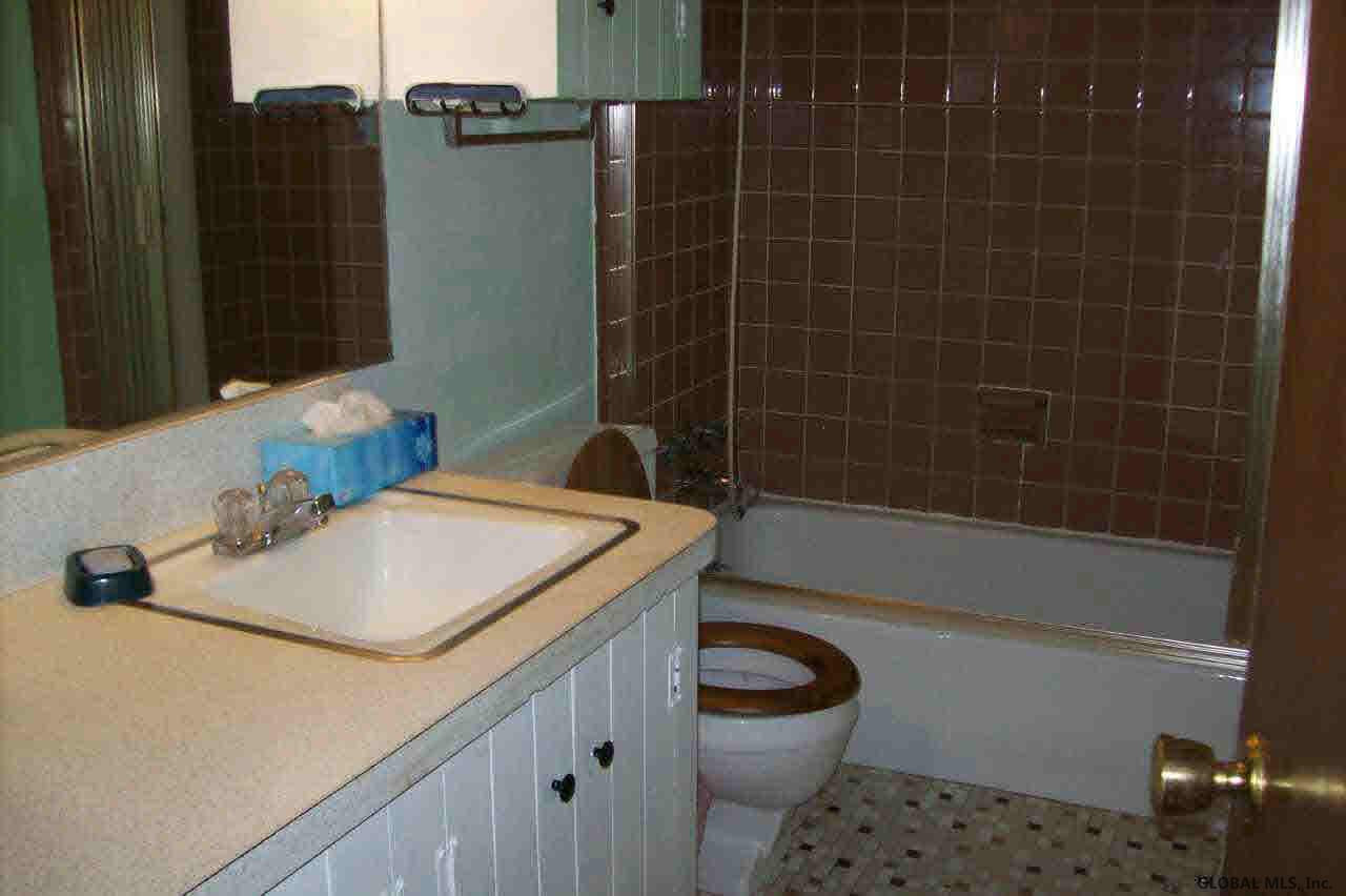 120 Lisha Kill Road Colonie, NY 12205 - Photo 5 of 6 Photo 5