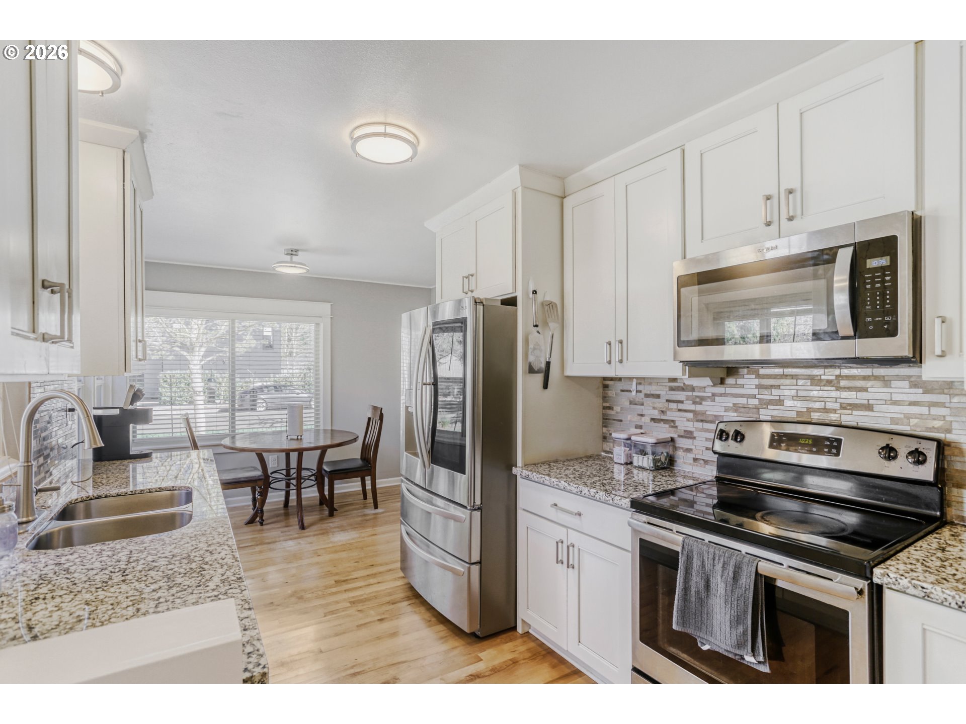 12620 Southwest 10th Street Beaverton, OR 97005 - Photo 13 of 33