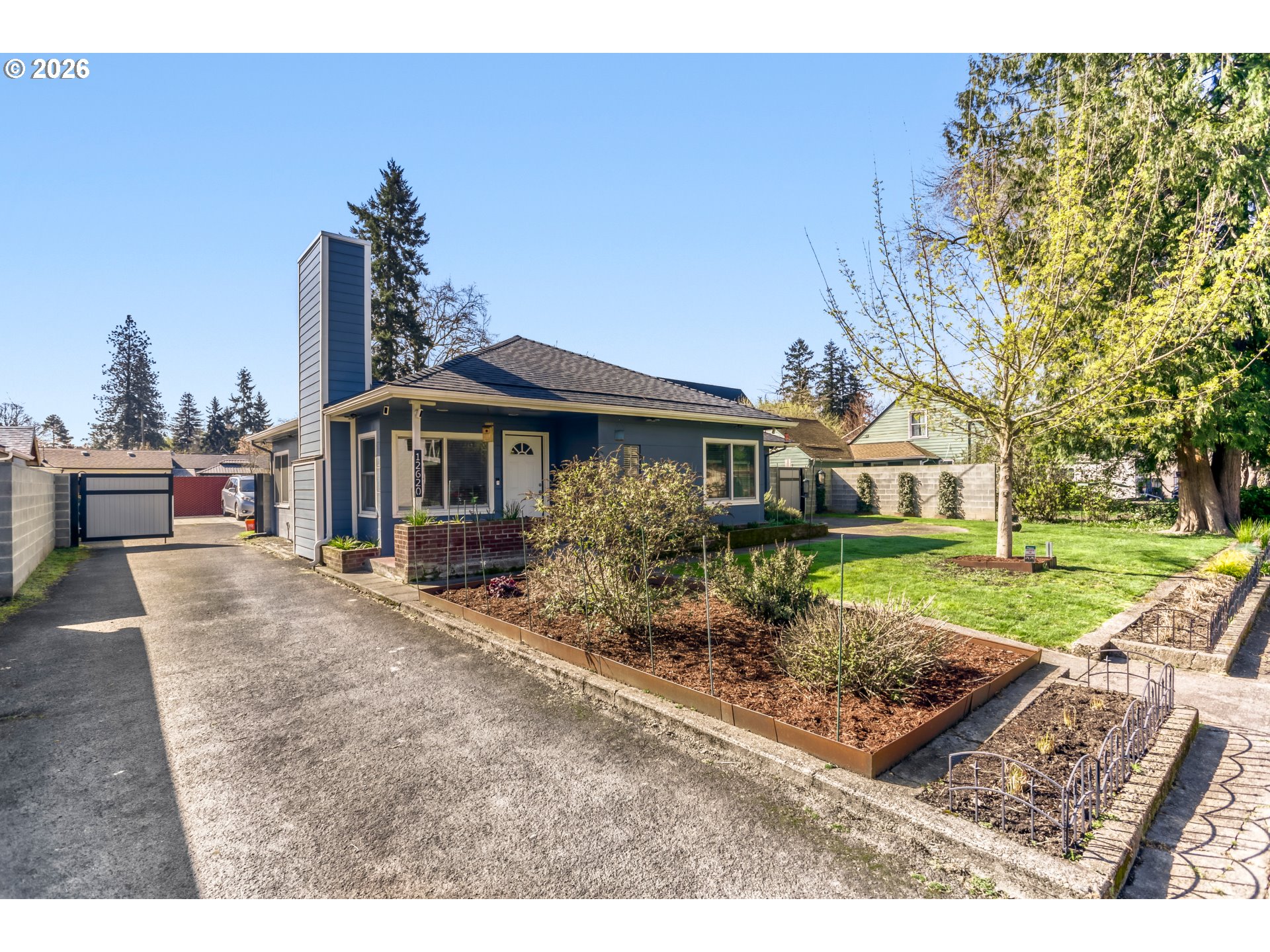 12620 Southwest 10th Street Beaverton, OR 97005 - Photo 2 of 33