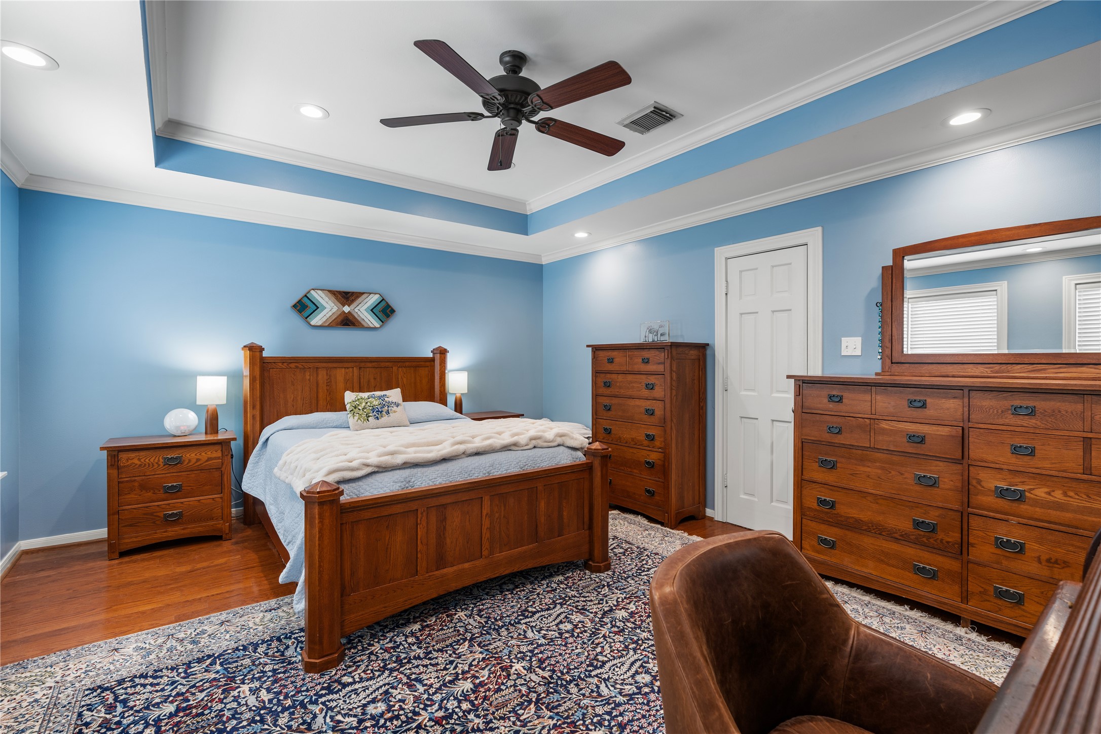 14219 Apple Tree Road Houston, TX 77079 - Photo 14 of 33 Primary Bedroom