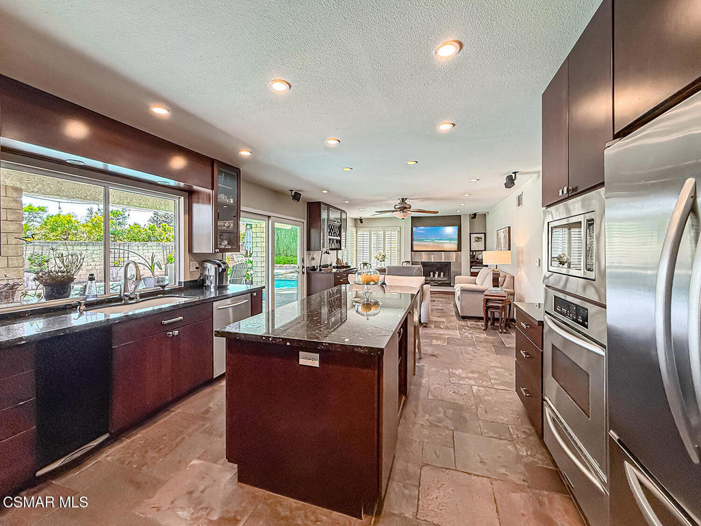 3029 Bianca Circle Simi Valley, CA 93063 - Photo 35 of 72