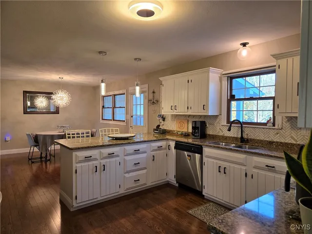 $659,900 | 6584 Stage Road, Marcy, NY 13502