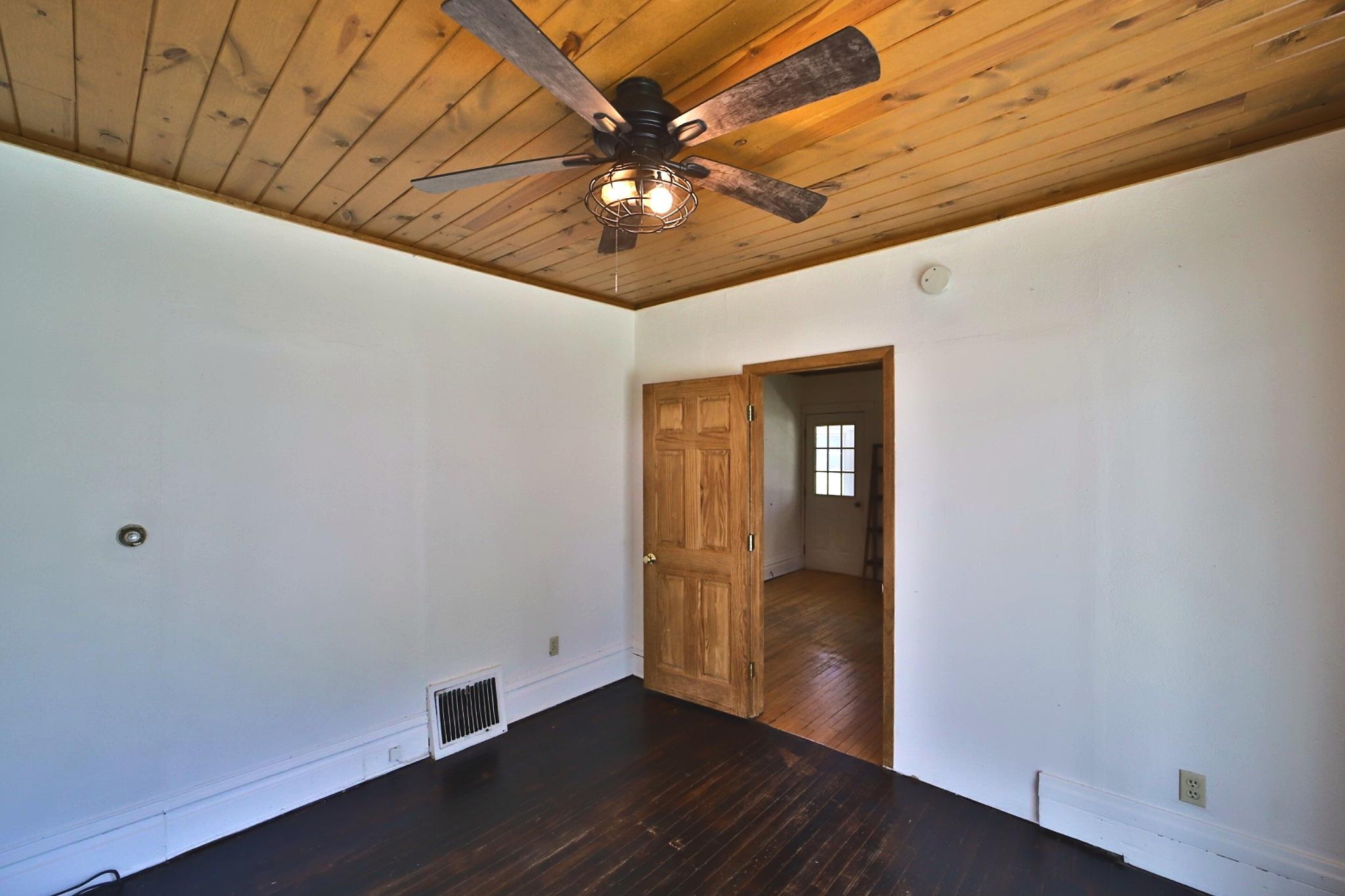 413 1st Street Southwest Crosby, MN 56441 - Photo 12 of 29