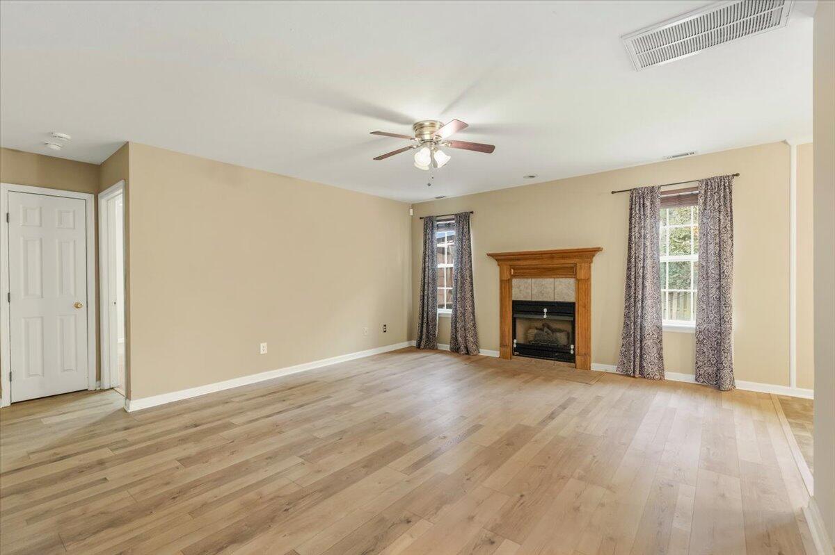 938 Cannock Street Grovetown, GA 30813 - Photo 15 of 34 19-Living Room