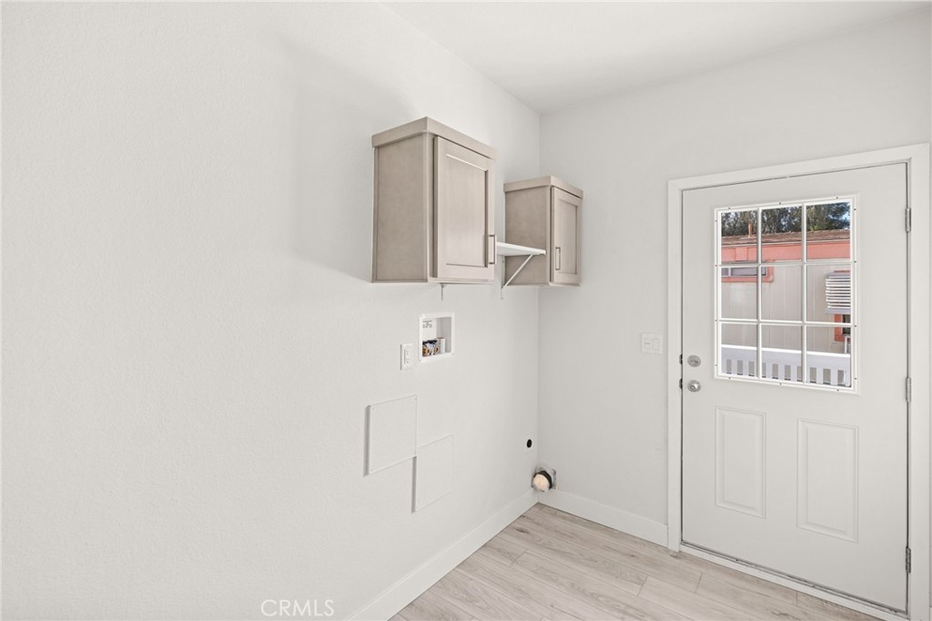 33064 Willard Street Winchester, CA 92596 - Photo 23 of 34 a view of bathroom with shower