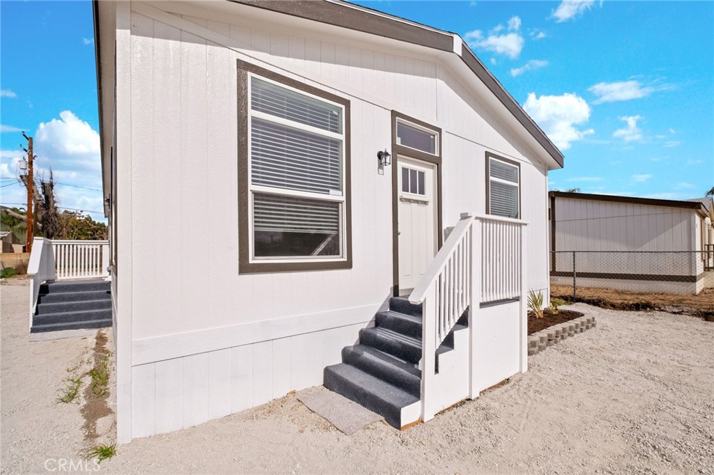 33064 Willard Street Winchester, CA 92596 - Photo 9 of 34 a view of entryway and hall