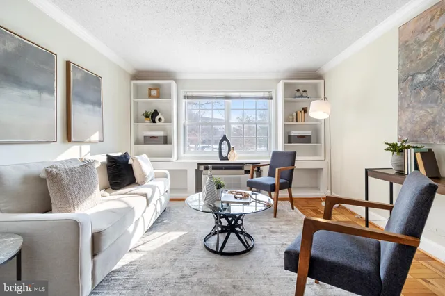 $282,000 | 1602 West Abingdon Drive, Unit 201, Alexandria, VA 22314