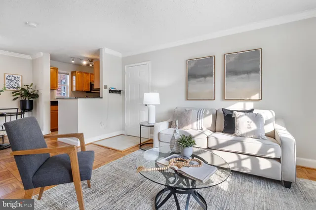 $282,000 | 1602 West Abingdon Drive, Unit 201, Alexandria, VA 22314