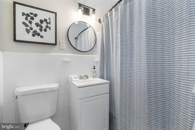 $282,000 | 1602 West Abingdon Drive, Unit 201, Alexandria, VA 22314